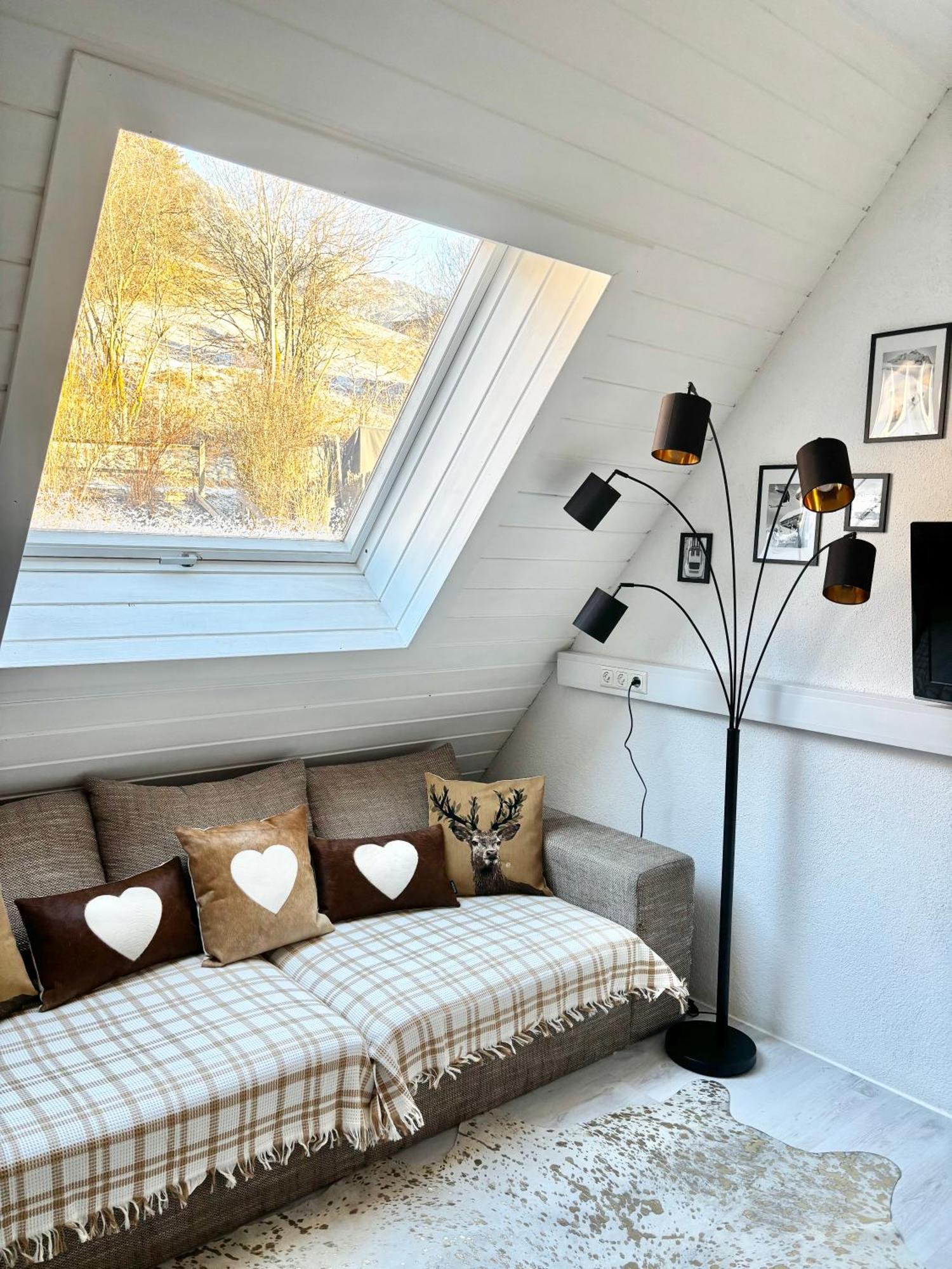 Lechtaler Alpenblick Landeck - Privatzimmer & Ferienwohnung Exteriör bild