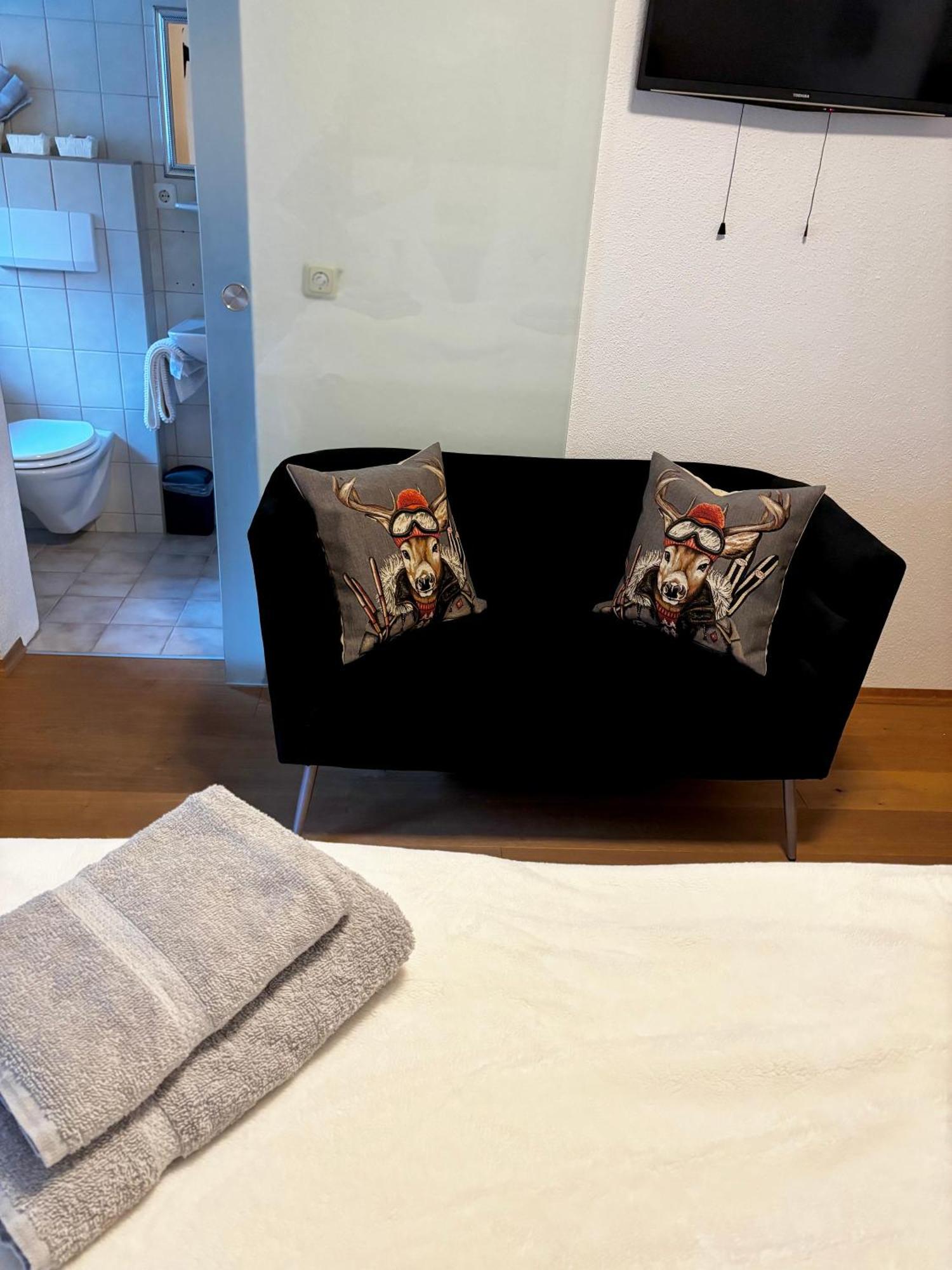 Lechtaler Alpenblick Landeck - Privatzimmer & Ferienwohnung Exteriör bild