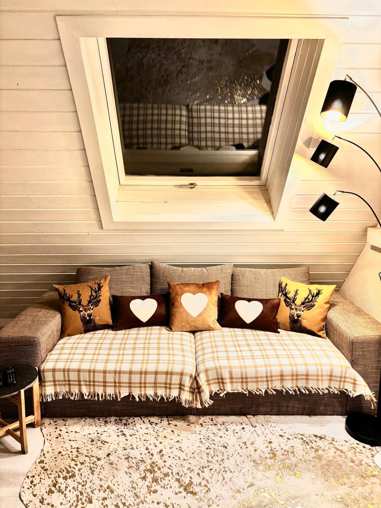Lechtaler Alpenblick Landeck - Privatzimmer & Ferienwohnung Exteriör bild