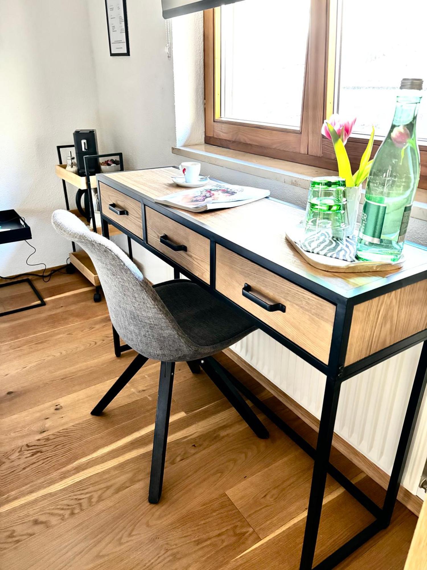 Lechtaler Alpenblick Landeck - Privatzimmer & Ferienwohnung Exteriör bild