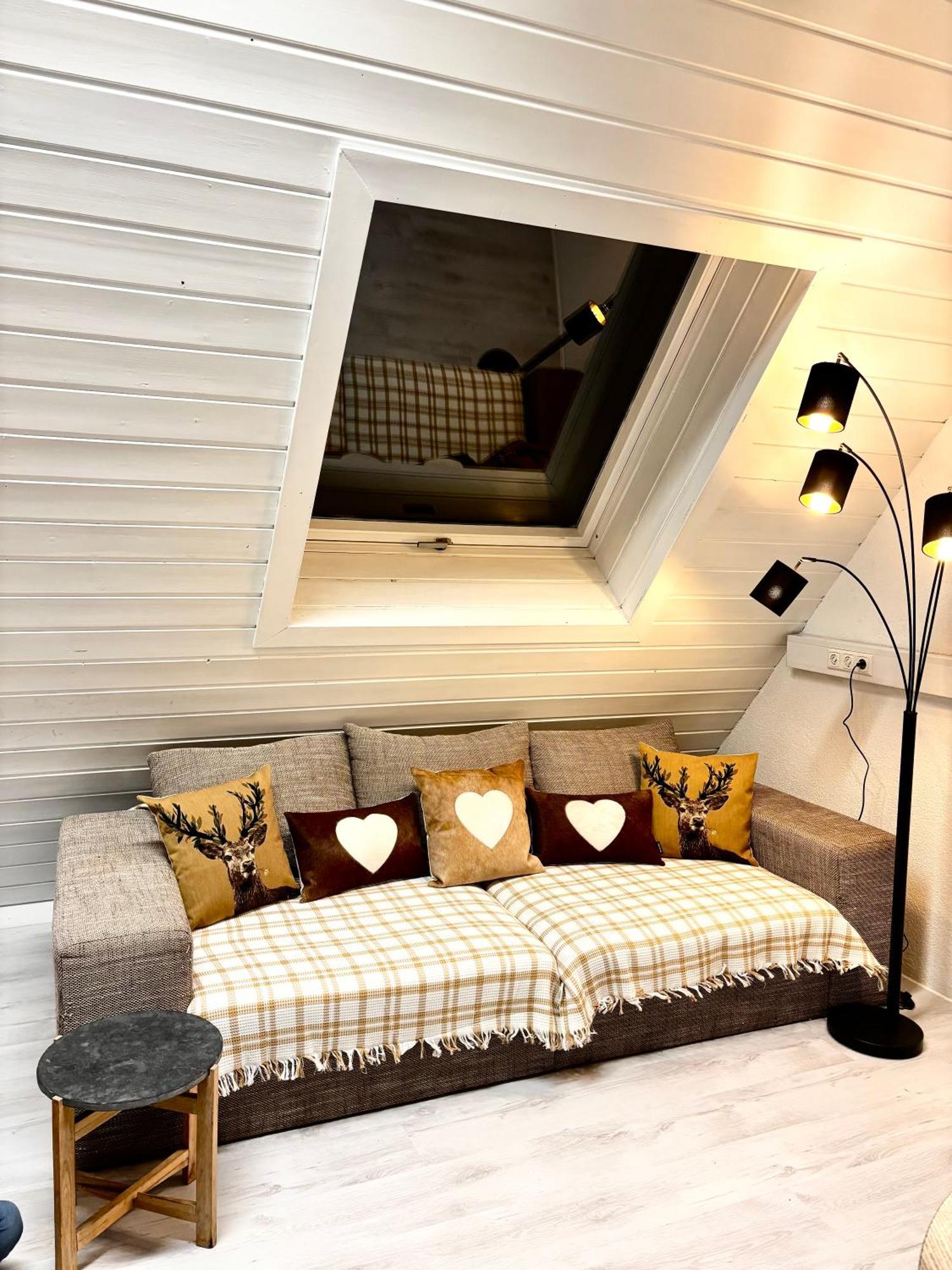 Lechtaler Alpenblick Landeck - Privatzimmer & Ferienwohnung Exteriör bild